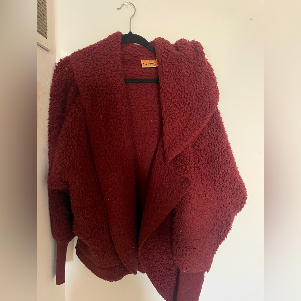 Nordic Beach - Maroon